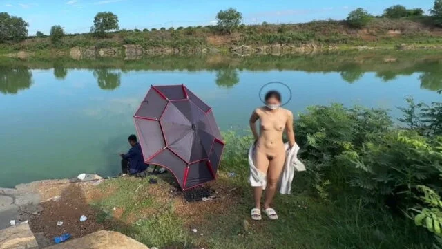Em người yêu ra hồ cá phô dâm mặc kệ người câu