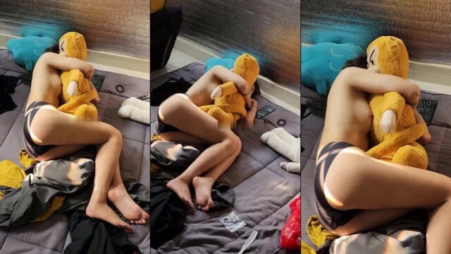 Em sinh viên hàng xóm hớ hênh quá đi