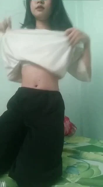 Khánh Phương Bướm Múp Không Lông Thủ Dâm Móc Lồn Sướng Rên Rỉ Cực Đã