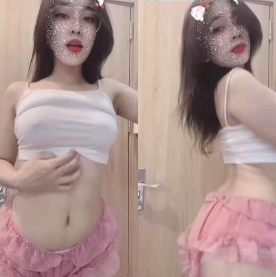 Thùy Dương mũm mĩm vú ngon rên thích